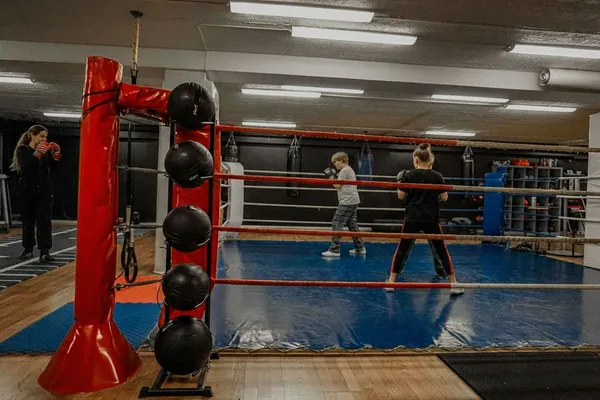 Oversikt over bokseringen og treningslokalet